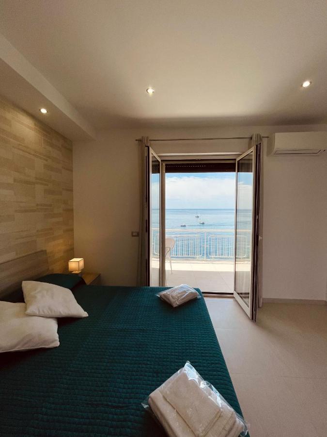 Baia Di Atlantide Lejlighed Taormina Eksteriør billede
