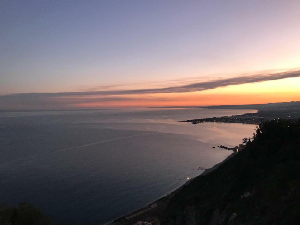 Baia Di Atlantide Lejlighed Taormina Eksteriør billede