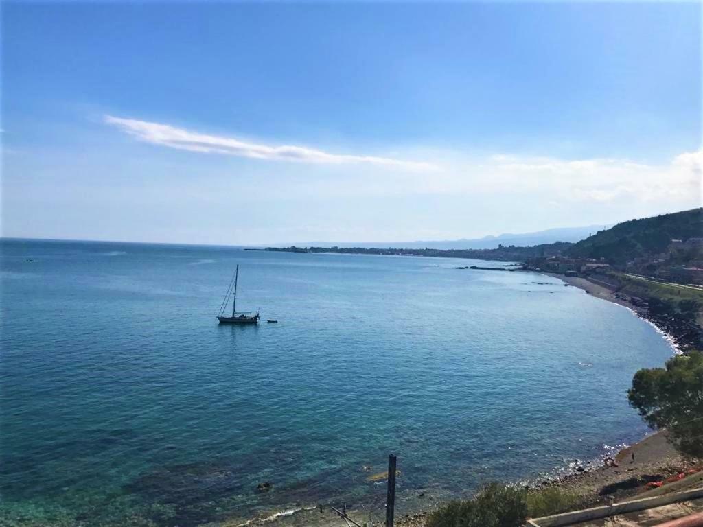 Baia Di Atlantide Lejlighed Taormina Eksteriør billede