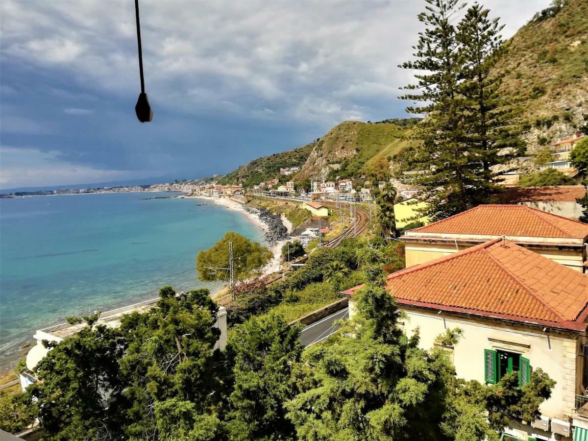 Baia Di Atlantide Lejlighed Taormina Eksteriør billede